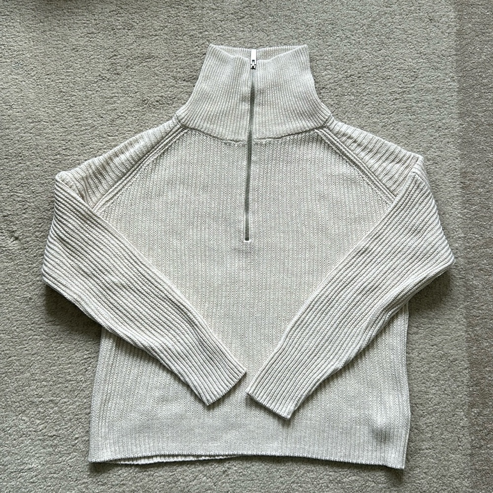 Rachel Zoe 1/4 zip sweater, excellent condition, size S.